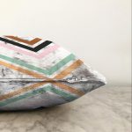 - Sonil-K-8908-Gorsel3 - Realhomes  Renkli Geometrik Desenli Mermer Motifli Dijital Baskılı Modern Raşel Kadife Kırlent Kılıfı Realhomes