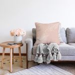 - Sonil-K-8917-Gorsel2 - Realhomes  Pastel Zeminli Gold Detaylı Yaprak Desenli Dijital Baskılı Modern Raşel Kadife Kırlent Kılıfı Realhomes