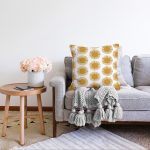 - Sonil-K-8942-Gorsel2 - Realhomes Realhomes Özel Tasarım Dijital Baskılı Modern Raşel Kadife Yastık Kırlent Kılıfı Realhomes