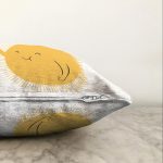 - Sonil-K-8948-Gorsel3 - Realhomes Realhomes Özel Tasarım Dijital Baskılı Modern Raşel Kadife Yastık Kırlent Kılıfı Realhomes