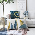 4'lü Çift Taraflı Renkli Zemin Üzerinde Gold Detaylı Yaprak Desenli Modern Şönil Yastık Kırlent Kılıf Seti Realhomes