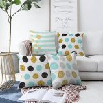 - Sonil-K4luset582-Gorsel1 - Realhomes 4'lü Çift Taraflı Beyaz Zemin Üzerinde Gold Detaylı Geometrik Desenli Modern Şönil Yastık Kırlent Kılıf Seti Realhomes