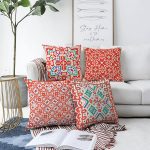 - Sonil-K4luset616-Gorsel1 - Realhomes 4'lü Çift Taraflı Beyaz Zemin Üzerinde Çini Desenli Modern Şönil Yastık Kırlent Kılıf Seti Realhomes