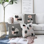 - Sonil-K4luset627-Gorsel1 - Realhomes  4'lü Çift Taraflı Beyaz Zemin Üzerinde Onedraw Çizimli Kaktüs Desenli Modern Şönil Yastık Kırlent Kılıf Seti Realhomes