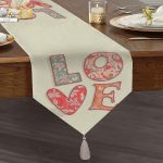 RealHomes Dijital Baskılı Özel Tasarım Püsküllü Şönil Üçgen Runner Realhomes