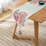 RealHomes Dijital Baskılı Özel Tasarım Püsküllü Şönil Üçgen Runner Realhomes