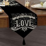 - UcgenRunner-2005-Gorsel1 - Realhomes  Realhomes Siyah Love Baskılı Dekoratif Özel Tasarım Püsküllü Şönil Üçgen Runner Realhomes