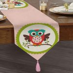 Baykuş Desenli Dijital Baskılı Dekoratif Püsküllü Şönil Üçgen Runner Realhomes