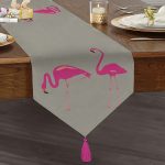 - UcgenRunner-2017-Gorsel1 - Realhomes  Gri Zemin Flamingo Desenli Dijital Püsküllü Şönil Üçgen Runner Realhomes