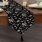- UcgenRunner-2041-Gorsel1 - Realhomes  Siyah Zeminde Beyaz Çiçekler Dijital Baskılı Püsküllü Şönil Üçgen Runner Realhomes