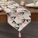 - UcgenRunner-2050-Gorsel1 - Realhomes  Renkli Üçgen Motifler Modern Dijital Baskılı Püsküllü Şönil Üçgen Runner Realhomes