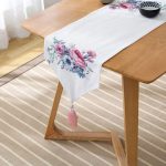 - UcgenRunner-2093-Gorsel2 - Realhomes Livense Özel Tasarım Çiçek Desenli Dijital Baskılı Püsküllü Şönil Üçgen Runner Realhomes