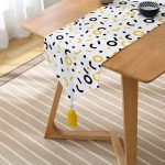 - UcgenRunner-2119-Gorsel2 - Realhomes Geometrik Motifli Dijital Baskılı Dekoratif Püsküllü Şönil Üçgen Runner Realhomes