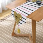 - UcgenRunner-2131-Gorsel2 - Realhomes  Love Yaldızlı Kalp Desenli Dijital Baskılı Modern Püsküllü Şönil Üçgen Runner Realhomes