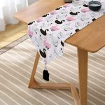 - UcgenRunner-2146-Gorsel2 - Realhomes  Pembe Zeminli Kuğu Resimli Dijital Baskılı Püsküllü Şönil Üçgen Runner Realhomes