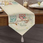 - UcgenRunner-216-Gorsel1 - Realhomes  Baykuş Desenli Dijital Baskılı Dekoratif Püsküllü Şönil Üçgen Runner Realhomes