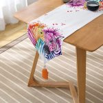 Zebra Desenli Dijital Baskılı Dekoratif Püsküllü Şönil Üçgen Runner Realhomes