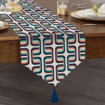 - UcgenRunner-2198-Gorsel1 - Realhomes  Renkli Geometrik Motifli Dijital Baskılı Dekoratif Püsküllü Şönil Üçgen Runner Realhomes