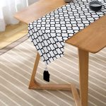 Modern Ogea Desenli Dijital Baskılı Dekoratif Püsküllü Şönil Üçgen Runner Realhomes