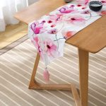 Beyaz Zeminli Çiçek Temalı Dijital Baskılı Modern Püsküllü Şönil Üçgen Runner Realhomes