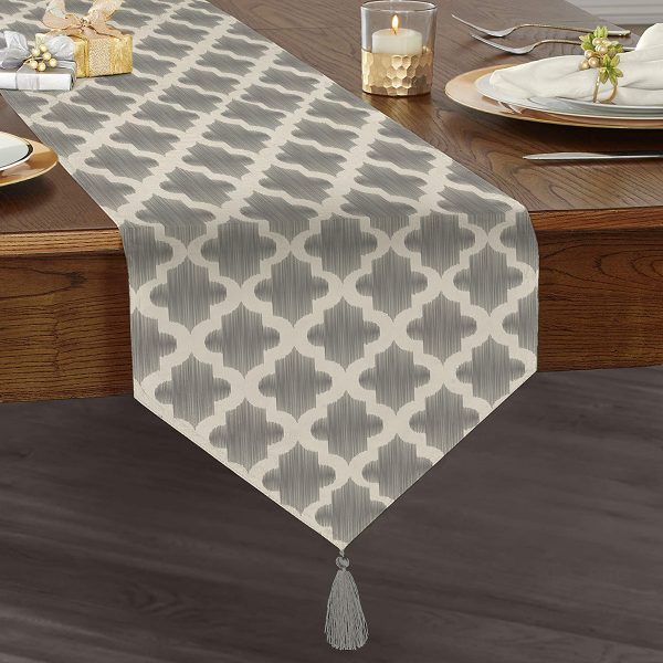 Realhomes Özel Tasarım Ogea Desenli Dijital Baskılı Modern Püsküllü Şönil Üçgen Runner Realhomes