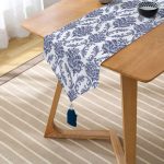 - UcgenRunner-2268-Gorsel2 - Realhomes  Modern Damask Temalı Dijital Baskılı Dekoratif Püsküllü Şönil Üçgen Runner Realhomes