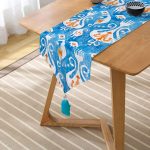 - UcgenRunner-2299-Gorsel2 - Realhomes  Modern Çini Resimli Dijital Baskılı Dekoratif Püsküllü Şönil Üçgen Runner Realhomes