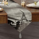 Eyfel Kulesi Dijital Baskılı Dekoratif Püsküllü Şönil Üçgen Runner Realhomes