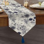 - UcgenRunner-2348-Gorsel1 - Realhomes  Kurukafa ve Çiçekler Motifli Dekoratif Püsküllü Şönil Üçgen Runner Realhomes