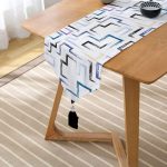 - UcgenRunner-2383-Gorsel2 - Realhomes Snake Temalı Desenli Dijital Baskılı Püsküllü Şönil Üçgen Runner Realhomes