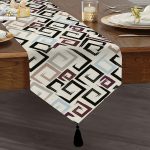 Siyah Turkuaz Labirent Çizimli Modern Dijital Baskılı Püsküllü Şönil Üçgen Runner Realhomes