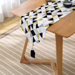 Bağımsız Geometrik Şekiller Baskılı Dijital Baskılı Püsküllü Şönil Üçgen Runner Realhomes