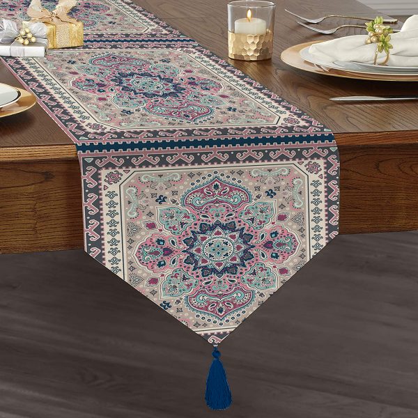 - UcgenRunner-2413-Gorsel1 - Realhomes  Realhomes Sarmal Daire Desenli Çini Motifli Dijital Baskılı Özel Tasarım Püsküllü Şönil Üçgen Runner Realhomes