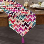 - UcgenRunner-2446-Gorsel1 - Realhomes Nilüfer Temalı Zigzag Desenli Dijital Baskılı Püsküllü Şönil Üçgen Runner Realhomes