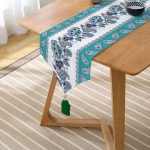 Mavi Cami Çinisi Temalı Dijital Baskılı Püsküllü Şönil Üçgen Runner Realhomes