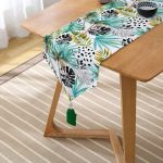 Siyah Puanlı Mavi Palmiye Modern Dijital Baskılı Dekoratif Püsküllü Şönil Üçgen Runner Realhomes