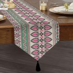 Simetrik Çini Motifli Dekoratif Püsküllü Şönil Üçgen Runner Realhomes