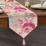 Pudra Çiçekler Temalı Dijital Baskılı Püsküllü Şönil Üçgen Runner Realhomes