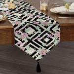 Siyah Beyaz Labirent Temalı Soyut Çiçek Desenli Püsküllü Şönil Üçgen Runner Realhomes