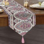 Lila Renk Çini Baskılı Dekoratif Püsküllü Şönil Üçgen Runner Realhomes