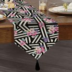 Realhomes Renkli Zambak Desenli Modern Dijital Baskılı Püsküllü Şönil Üçgen Runner Realhomes