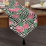 Karışık Desenli Gül Baskılı Dekoratif Püsküllü Şönil Üçgen Runner Realhomes