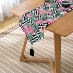 Karışık Desenli Gül Baskılı Dekoratif Püsküllü Şönil Üçgen Runner Realhomes