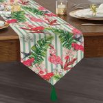 Flamingo Motifli Şerit Desenli Dekoratif Püsküllü Şönil Üçgen Runner Realhomes