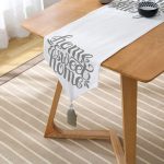 Gri Home Sweet Home Modern Baskılı Püsküllü Şönil Üçgen Runner Realhomes