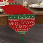 Merry Christmas Motifli Dijital Baskılı Püsküllü Şönil Üçgen Runner Realhomes