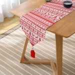 Ekose Dokuma Desenli Yılbaşı Temalı Püsküllü Şönil Üçgen Runner Realhomes