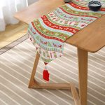 Realhomes Renkli Yılbaşı Motifleri Dekoratif Özel Tasarım Püsküllü Şönil Üçgen Runner Realhomes