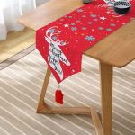 Realhomes Merry Christmas Geyik Desenli Dekoratif Özel Tasarım Püsküllü Şönil Üçgen Runner Realhomes