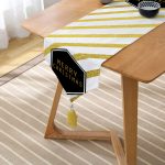 Realhomes Altın Şeritli Merry Christmas Desenli Dekoratif Özel Tasarım Püsküllü Şönil Üçgen Runner Realhomes